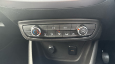 Vauxhall Crossland 1.2 Design 5dr Petrol Hatchback